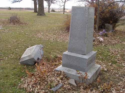 Highland Cemetery Photo